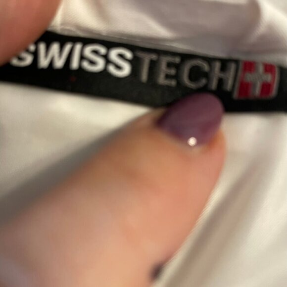 Swiss Tech White WInter Jacket Faux Fur Hood Size M - Picture 9 of 11